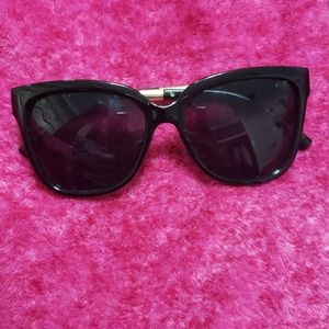 Black sunglasses NWOT